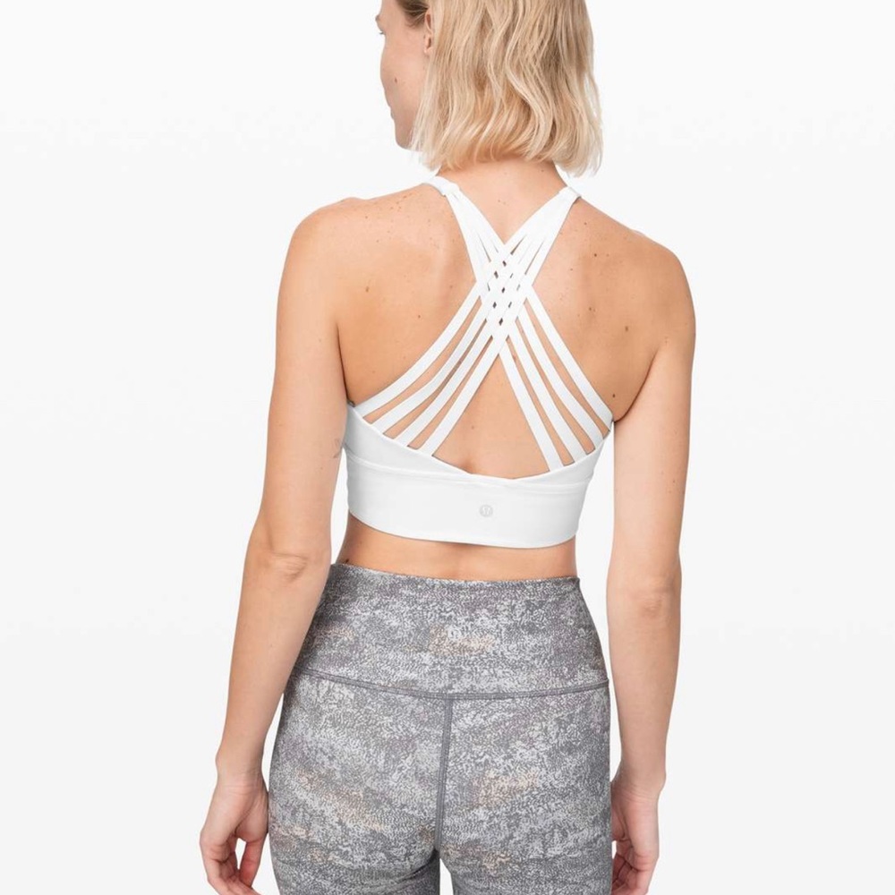 Lululemon Free to be Moved bra
